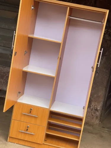 Guarda roupa doaçao so paga o frete