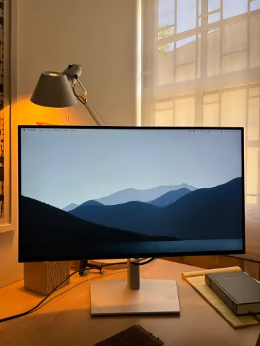 Monitor Dell Pro 27 Plus 4K USB-C Hub Monitor P2725QE 