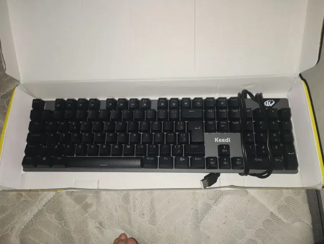 TECLADO MECÂNICO SWITCH BLUE 100% SEMINOVO!!!