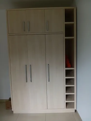 Vende-se armário duas portas em bom estado