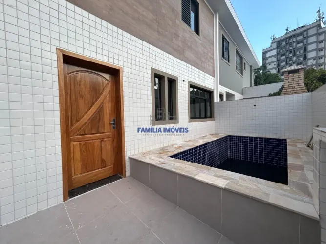Casa Sobrado venda Santos Vila Belmiro Piscina Churrasqueira 3 quartos