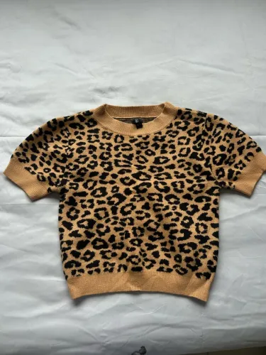 Vendo roupas no precinho, chamar no privado