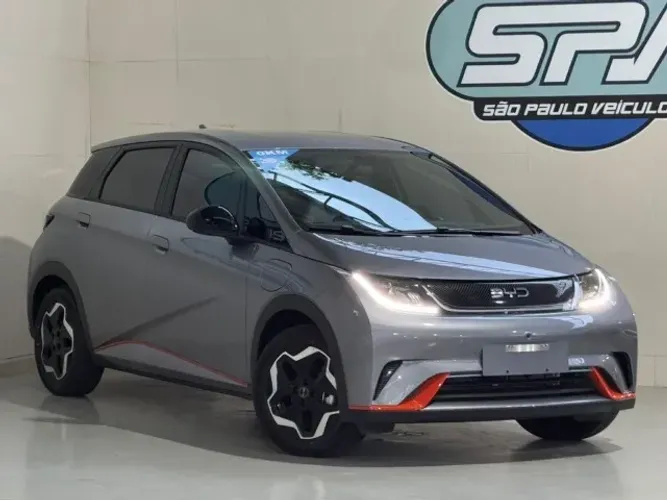 BYD Dolphin EV (Elétrico) 2025