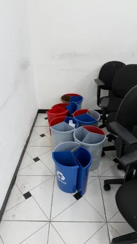 Caixotes do Lixo Modulares para Reciclagem / Separação de Resíduos
