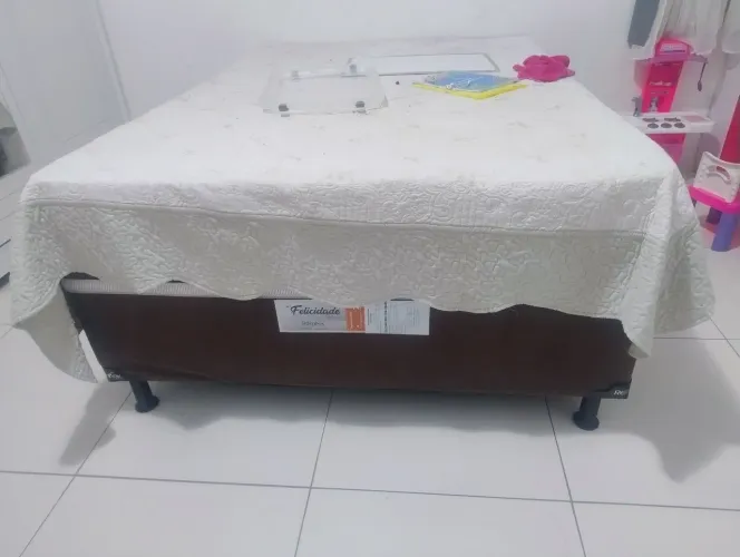Cama box casal