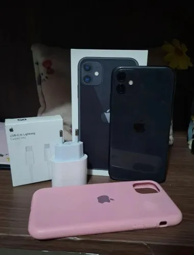 VENDO IPHONE 11 64GB