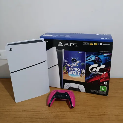 Playstation 5 Slim com Controle Rosa