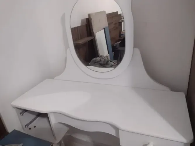 Penteadeira com espelho - MDF (0,95 x 0,35 x 0,78)