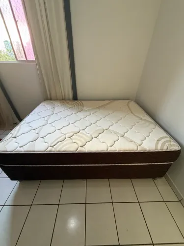 Cama box ( seminova) 6 meses de uso