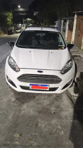 Ford Fiesta 1.6 16V Flex Aut. 5P 2016