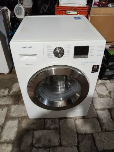 Máquina lava e seca 