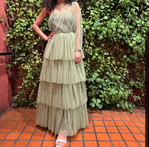 Vestido de Festa Exclusivo Longo Um Ombro C/ Camadas de Tule 36/38 - Lindo!