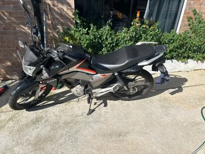 Titan 160 preta 2018