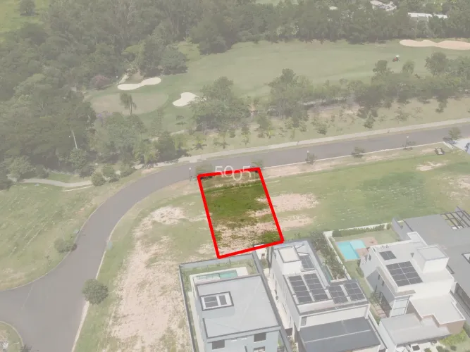 Terreno à venda no condomínio Villas do Golf, com 503m² de área útil. Excelente lote com ó