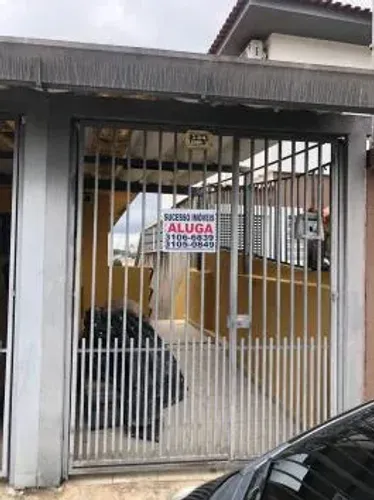 CASA COM 2 DORMITORIOS 80M2