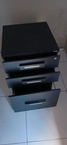 Vendo o móvel de 3 gaveta