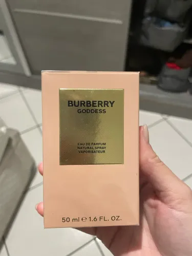 Burberry goddess 50ml lacrado com selo