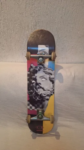 Skate Montado CBGANG Platão Preto/Amarelo