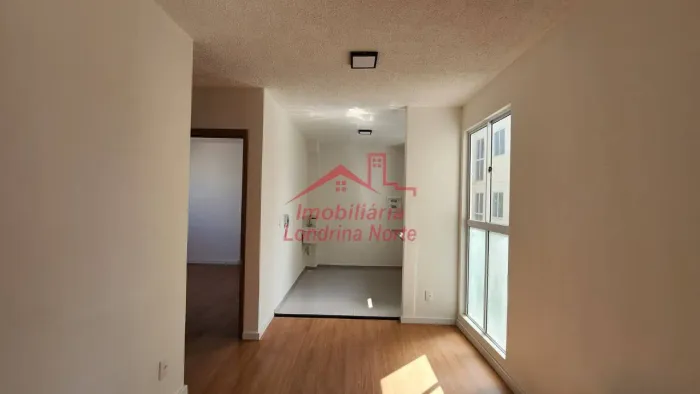 Apartamento com 2 dormitórios para alugar, 40 m² por R$ 1.530,00/mês - Maria Celina - Lond