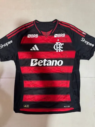 Camisa Flamengo 1º uniforme de jogo Jorginho autografada pelo elenco 2025