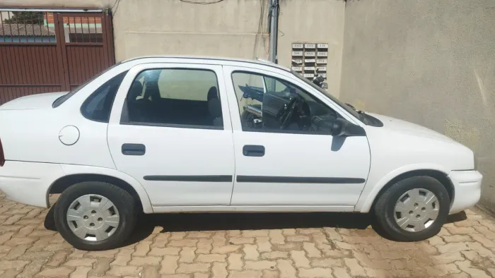 Chevrolet Corsa SED Classic Super 1.6 MPFI VHC 8V 2004