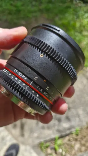 Lente ROKINON para Canon - 85m 1.5 PERFEITA