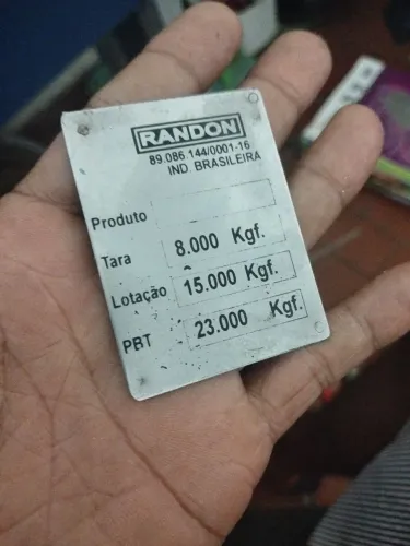 Plaqueta Randon identificação