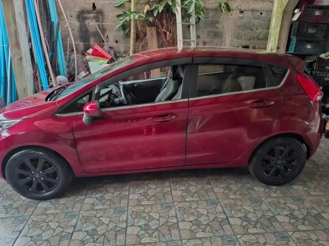 Ford Fiesta SE 1.6 16V Flex 5P 2013