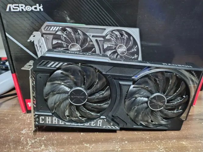 Placa de vídeo RX 9060 XT 16GB