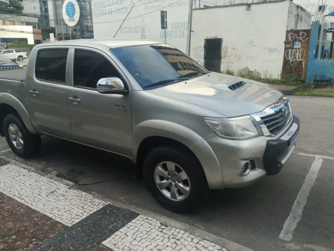 Toyota Hilux CD SRV D4-d 4X4 3.0 TDI Diesel AUT 2015