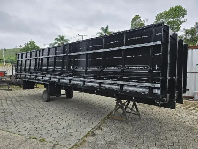 Carroceria Graneleira para Bi-truck 9,00m
