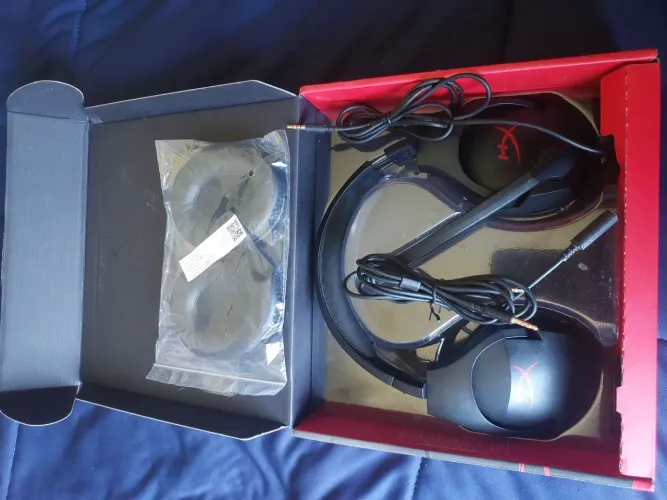 Gaming headset hyperx cloud stinger (mic ruim)