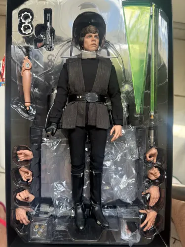 1/6 Hot Toys Luke Skywalker Star Wars Boneco (Usado)