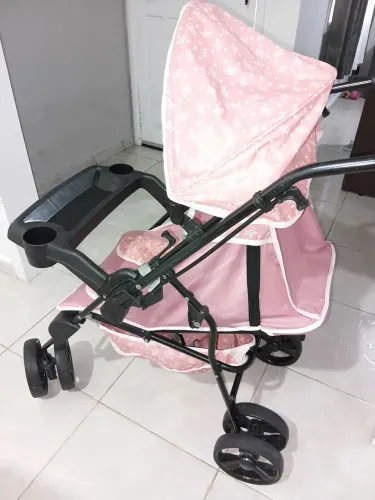 Vende-se carrinho infantil.