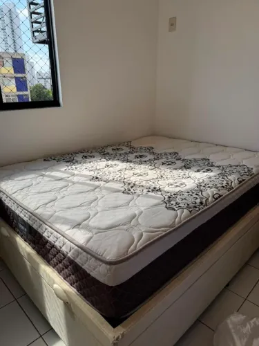 Cama box de casal e colchão Gazin