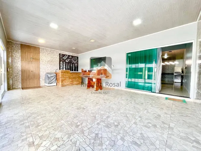 Casa reformada em condomínio fechado c/ 3 quartos, suíte e 120m² de área total!!!