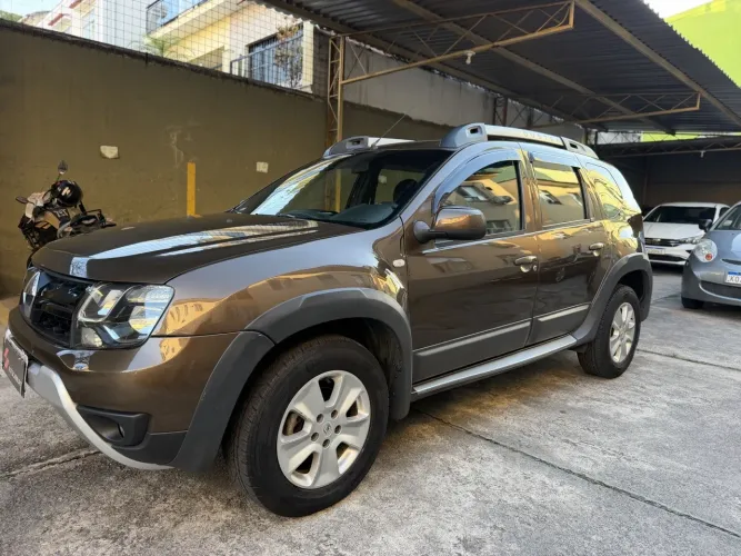 Renault Duster Dynamique 2.0 Hi-flex 16V Aut. 2016