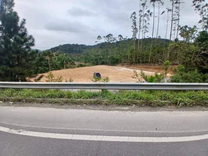 Alugo área industrial defronte a SC 416 próx ao porto de Itapoá