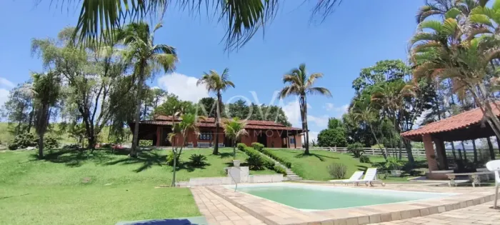 Chácara com vista deslumbrante - ideal para lazer de vc e família