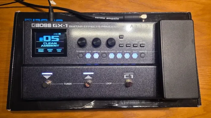 Pedaleira BOSS GX1