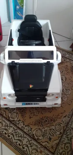 Carro elétrico infantil