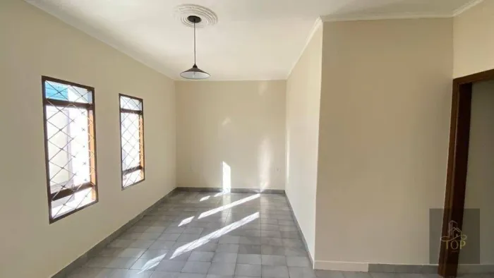 Casa à venda, 300 m² por R$ 450.000,00 - Vila Brasil - Pirassununga/SP