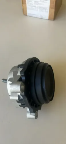 Coxim do motor da BMW 320i ano 2015 lado esquerdo 