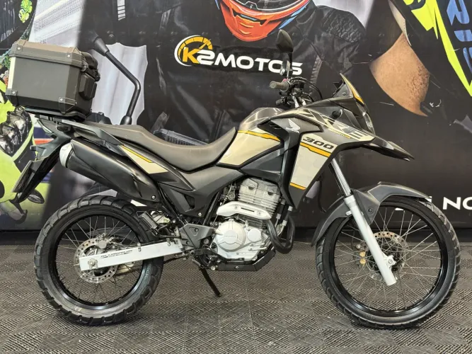 HONDA XRE 300 Adventure C/ Bau traseiro, 27300kms