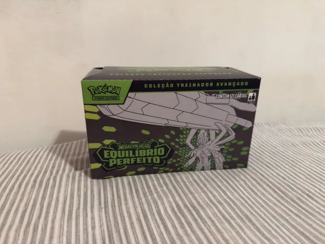 ETB Pokémon - Equilíbrio Perfeito