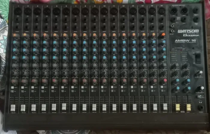 Mesa se som Watson Ciclotron 16 canais Analógica 