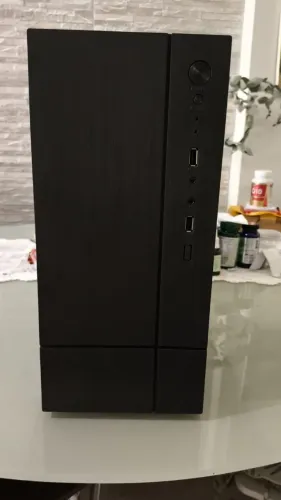 Vendo PC AMD 3.00Ghz, 4GB de memória, SSD 120GB, HD 1TB