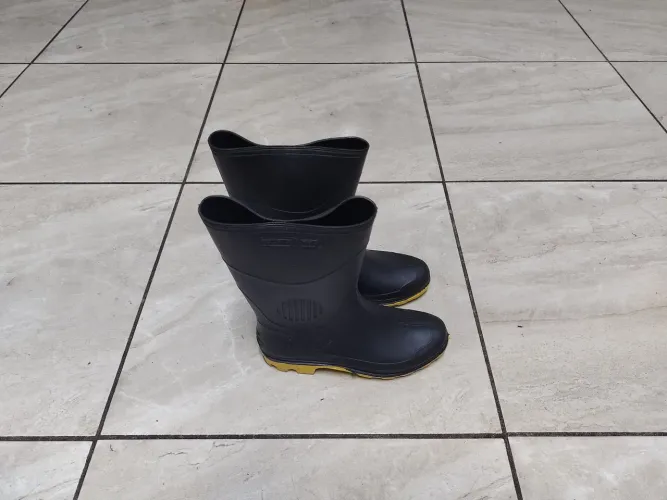 Bota de borracha 37/36
