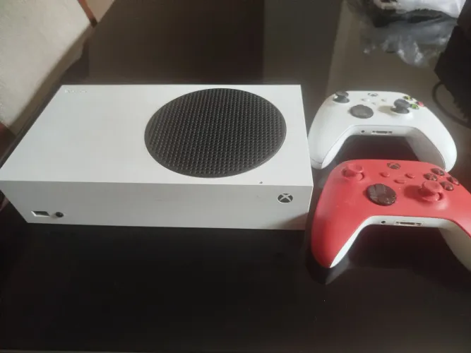 Xbox Series S + 40 jogos