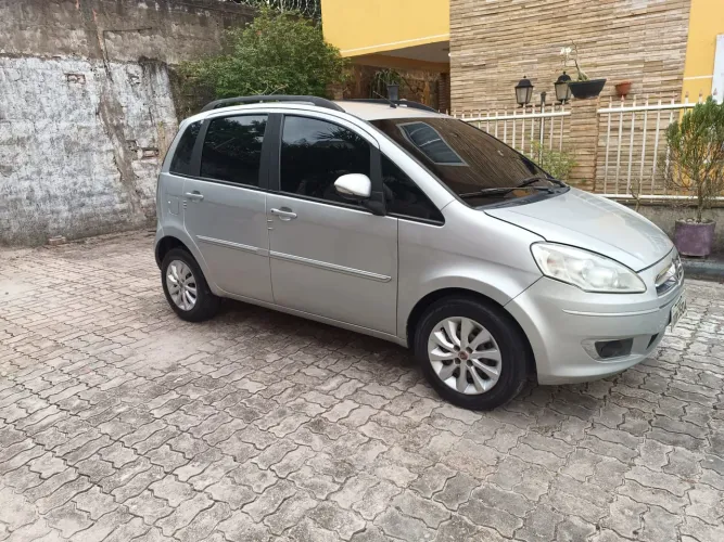 Fiat Idea Attractive 1.4 Fire Flex 8V 5P 2014